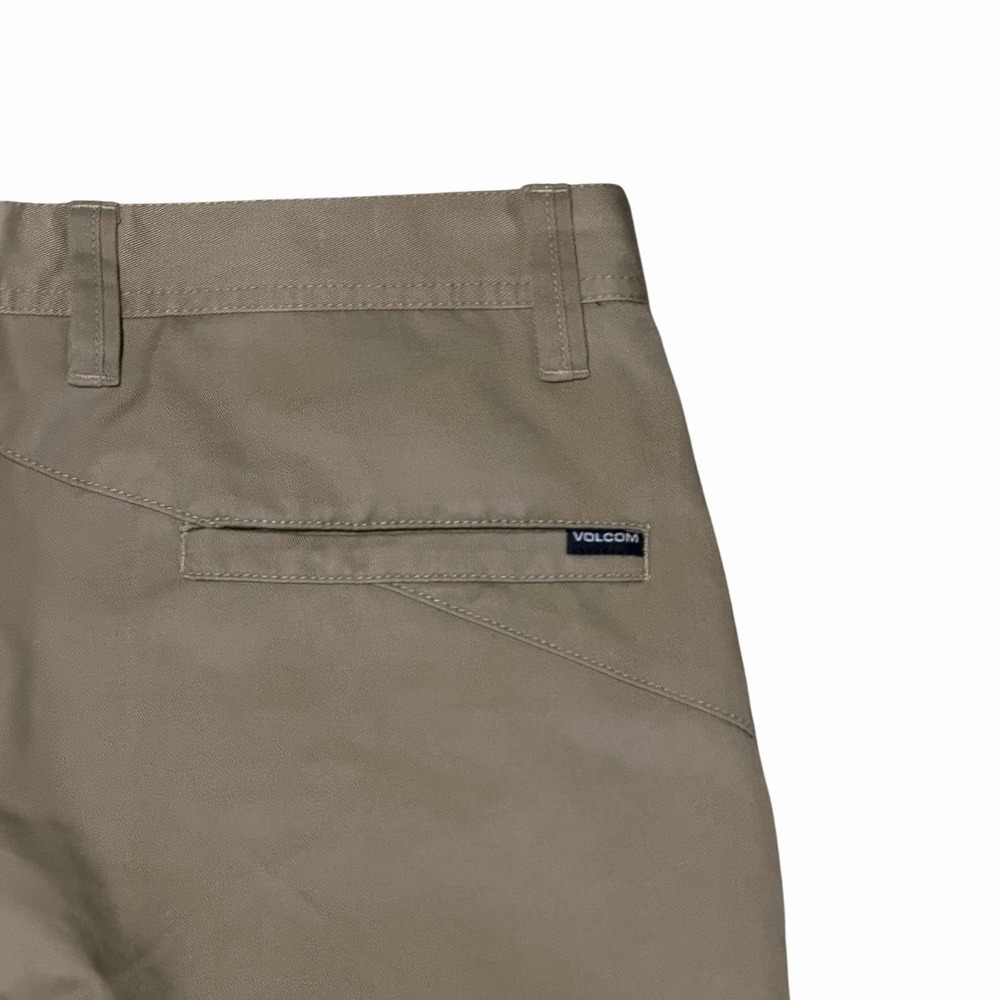 Volcom Shorts Mens Size 29 Khaki Modern Fit Flat Front Chino Recycled Skate NWT - Picture 9 of 10